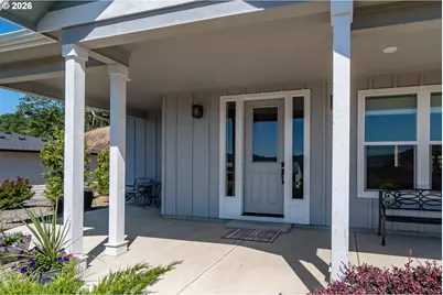 1926 NW Warewood Terrace Ct, Roseburg, OR 97471 - Photo 8