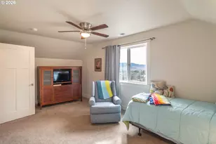 1926 NW Warewood Terrace Ct, Roseburg, OR 97471 - Photo 32