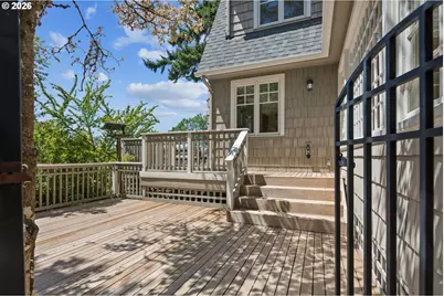 11605 S Elysium Pl, Portland, OR 97219 - Photo 38