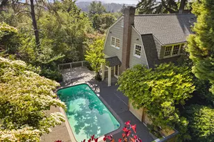 11605 S Elysium Pl, Portland, OR 97219 - Photo 2