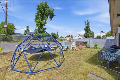 5104 E St, Springfield, OR 97478 - Photo 44