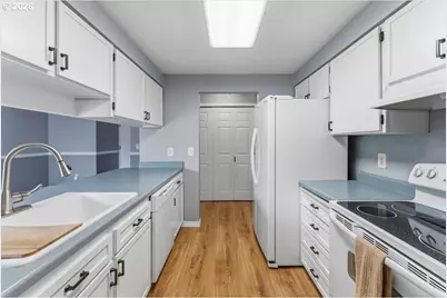 276 SW 11th Ave, Canby, OR 97013 - Photo 10