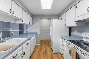 276 SW 11th Ave, Canby, OR 97013 - Photo 10