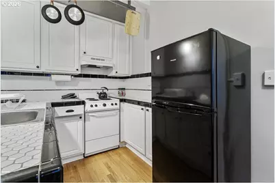 2015 NW Flanders St #314, Portland, OR 97209 - Photo 16