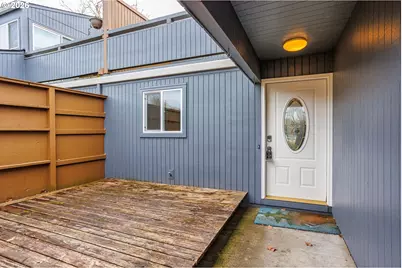 17582 NW Rolling Hill Ln, Beaverton, OR 97006 - Photo 2