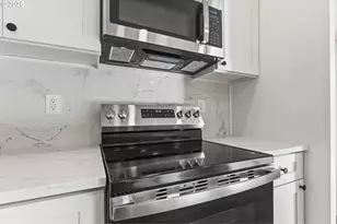 15133 SE Woodward St, Portland, OR 97236 - Photo 26