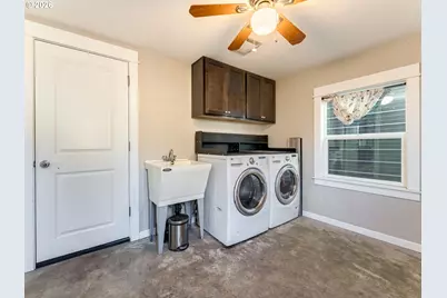 672 S Fir St, Canby, OR 97013 - Photo 34