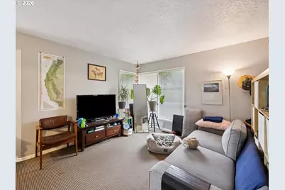2251 SE 70th Ave, Portland, OR 97215 - Photo 4