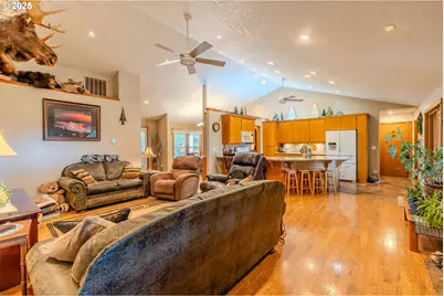 32022 SE Dodge Park Blvd, Gresham, OR 97080 - Photo 16