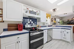 2267 Maia Loop, Springfield, OR 97477 - Photo 18