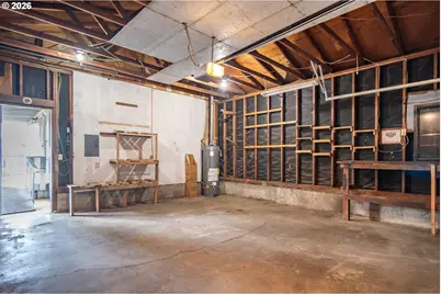 219 Hawthorne St, Sutherlin, OR 97479 - Photo 44