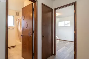 219 Hawthorne St, Sutherlin, OR 97479 - Photo 22