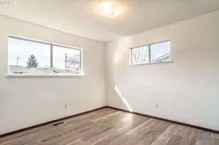 219 Hawthorne St, Sutherlin, OR 97479 - Photo 26