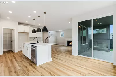 3881 W 4th St, Washougal, WA 98671 - Photo 4