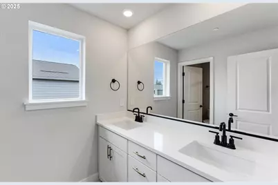 3881 W 4th St, Washougal, WA 98671 - Photo 8