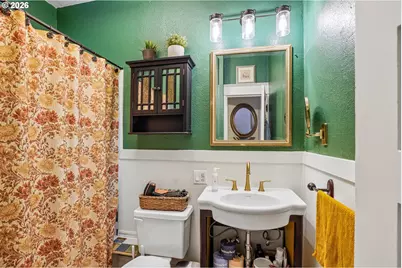 1503 NE Bryant St, Portland, OR 97211 - Photo 16