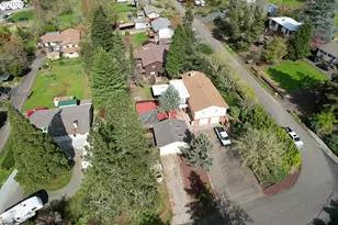 497 Woodcrest Dr, Myrtle Creek, OR 97457 - Photo 32