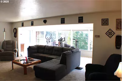 497 Wood Crest Dr, Myrtle Creek, OR 97457 - Photo 4