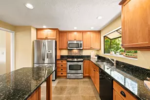 18782 Upper Midhill Dr, West Linn, OR 97068 - Photo 16