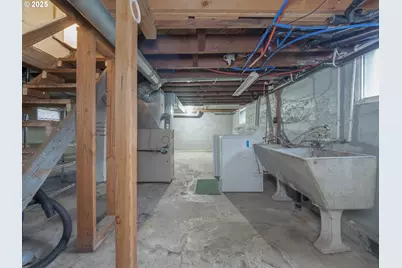 17055 SW Florence St, Beaverton, OR 97078 - Photo 36