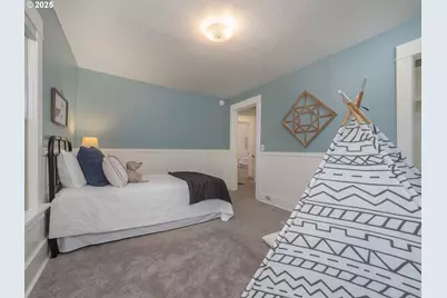 17055 SW Florence St, Beaverton, OR 97078 - Photo 32