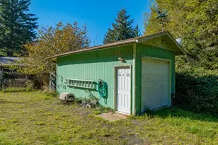 93919 Sunny Hl Ln, North Bend, OR 97459 - Photo 4