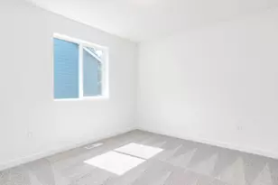 2031 NE Currin Creek Dr, Estacada, OR 97023 - Photo 28