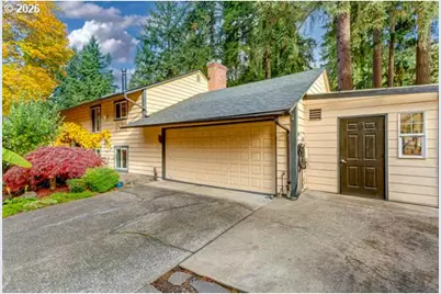 18978 Arrowwood Ave, Lake Oswego, OR 97035 - Photo 2