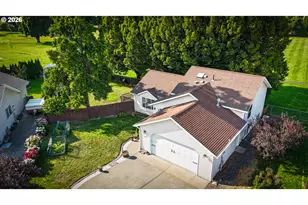3785 SW Marshall Pl, Pendleton, OR 97801 - Photo 4