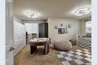422 Turnberry Ave, Woodburn, OR 97071 - Photo 32