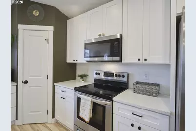 1015 Peach Rd, Winlock, WA 98596 - Photo 12