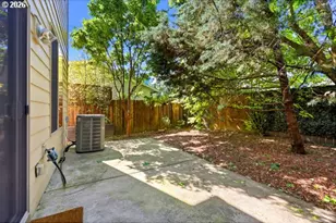 1743 SE Marion St, Portland, OR 97202 - Photo 32