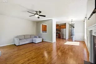 1743 SE Marion St, Portland, OR 97202 - Photo 16