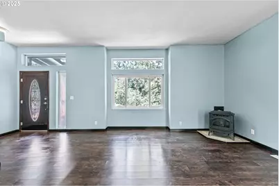 30839 Washington St, Lebanon, OR 97355 - Photo 6