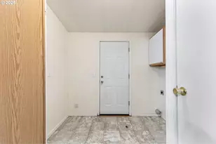 30839 Washington St, Lebanon, OR 97355 - Photo 22