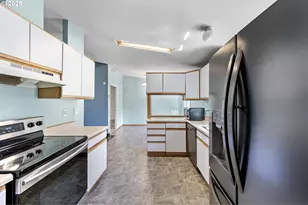 30839 Washington St, Lebanon, OR 97355 - Photo 20