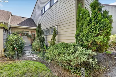 325 SE 146th Ave, Portland, OR 97233 - Photo 14