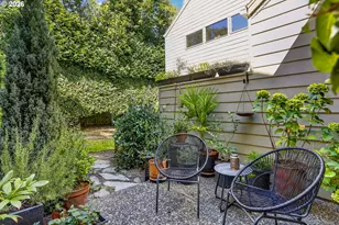 325 SE 146th Ave, Portland, OR 97233 - Photo 12