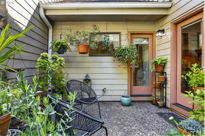 325 SE 146th Ave, Portland, OR 97233 - Photo 12