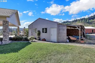 485 Andrews Rd, Yoncalla, OR 97499 - Photo 42