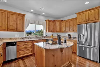 485 Andrews Rd, Yoncalla, OR 97499 - Photo 12