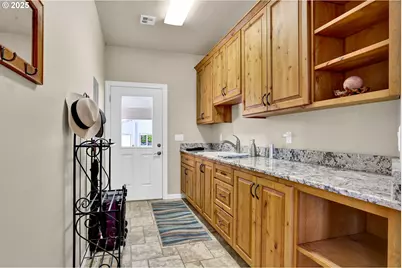 485 Andrews Rd, Yoncalla, OR 97499 - Photo 18