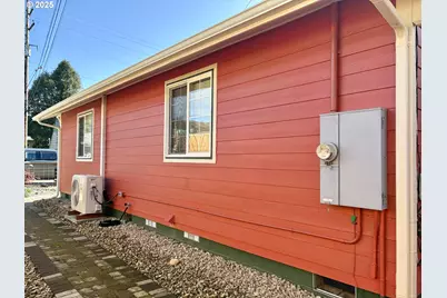 869 N Collier St, Coquille, OR 97423 - Photo 34