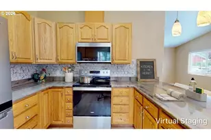 869 N Collier St, Coquille, OR 97423 - Photo 14
