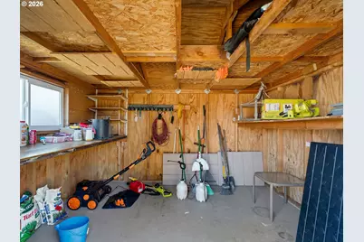 17126 SE Taylor St, Portland, OR 97233 - Photo 32
