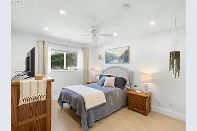 17126 SE Taylor St, Portland, OR 97233 - Photo 20