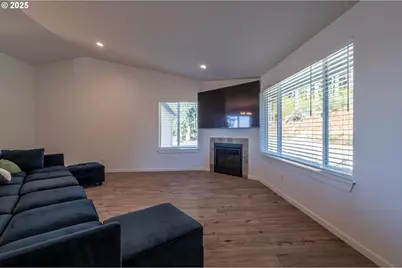 88362 Pederson Dr, Bandon, OR 97411 - Photo 8