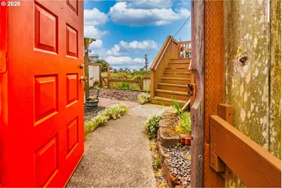 1170 NW 8th Ct, Lincoln City, OR 97367 - Photo 34