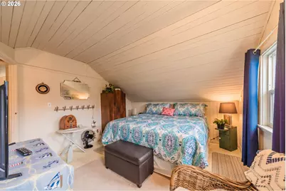 1170 NW 8th Ct, Lincoln City, OR 97367 - Photo 18