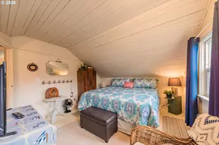 1170 NW 8th Ct, Lincoln City, OR 97367 - Photo 18
